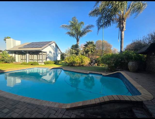5 BEDROOM HOUSE FOR SALE IN THREE RIVERS